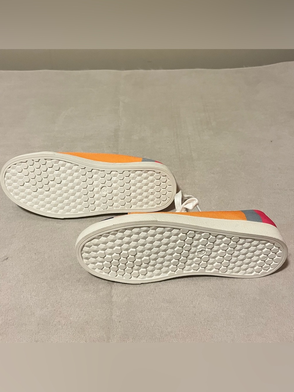 Girls Pencil Inspired Custom Sneakers | Little Girls Size 2 New - Picture 10 of 16